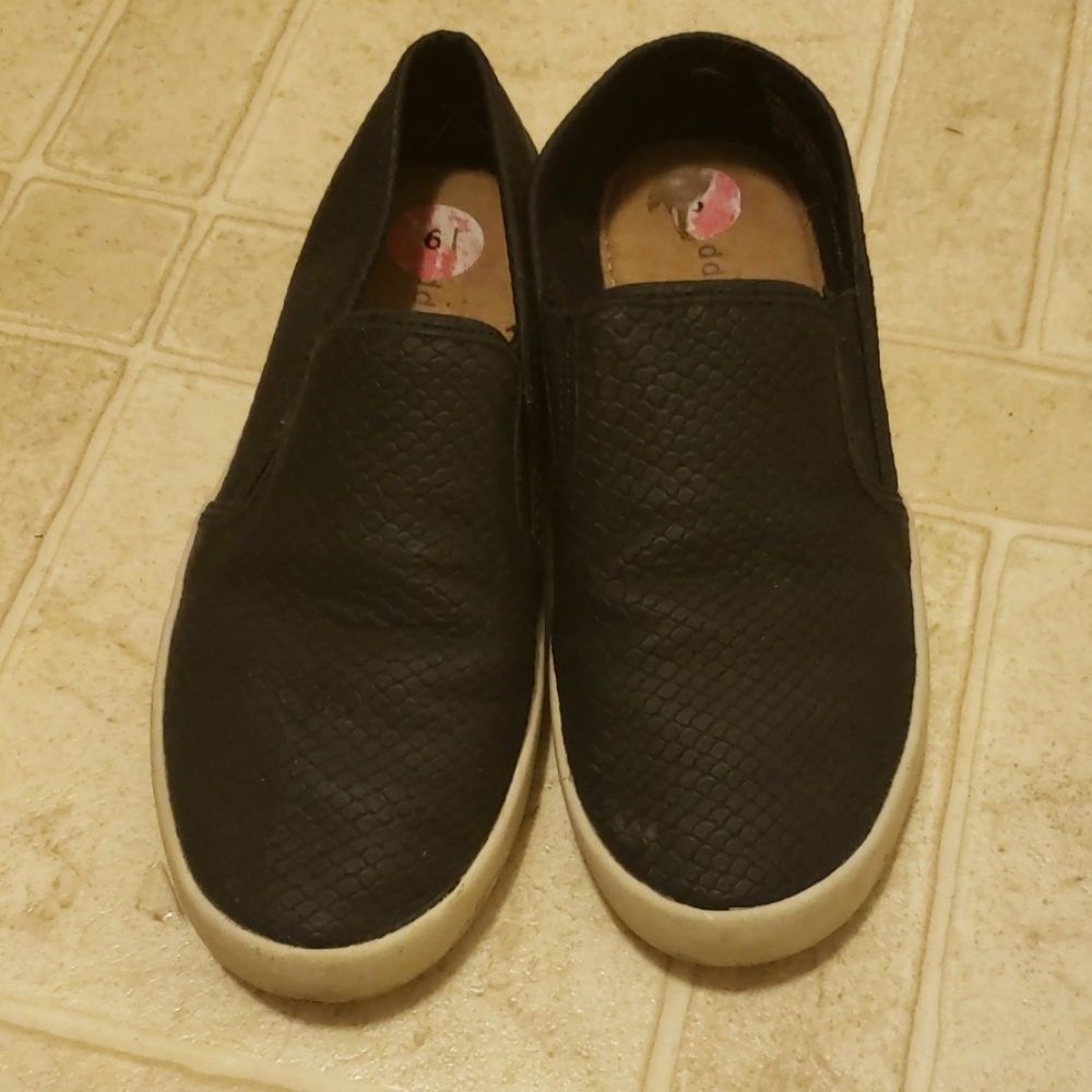 💥FREE Steve Madden slip ons